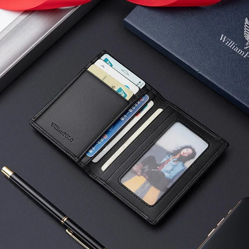 Carteira masculina em couro com janela para documento